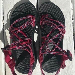 Women’s chacos size 9